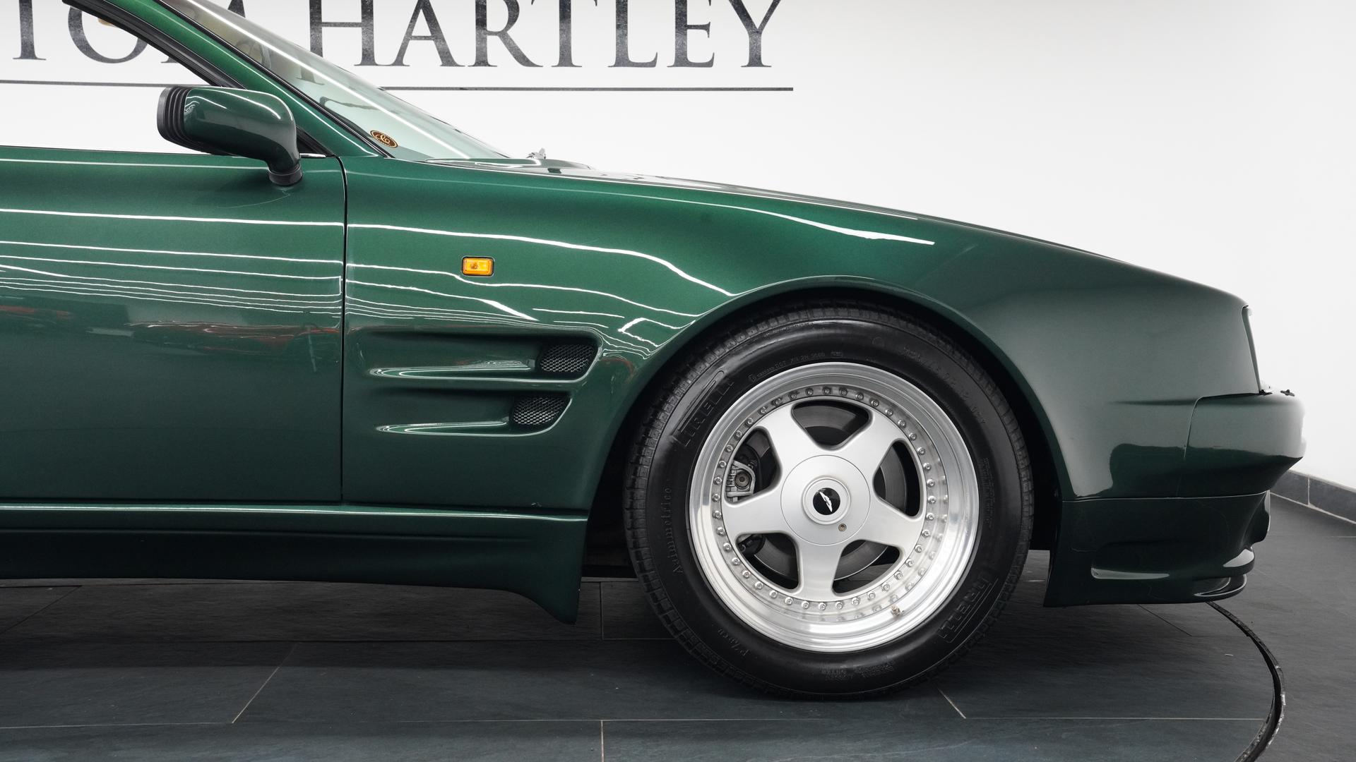 Aston Martin Virage Photo e2d58e39-fb67-4898-9b60-945cbfbb12c2.jpg