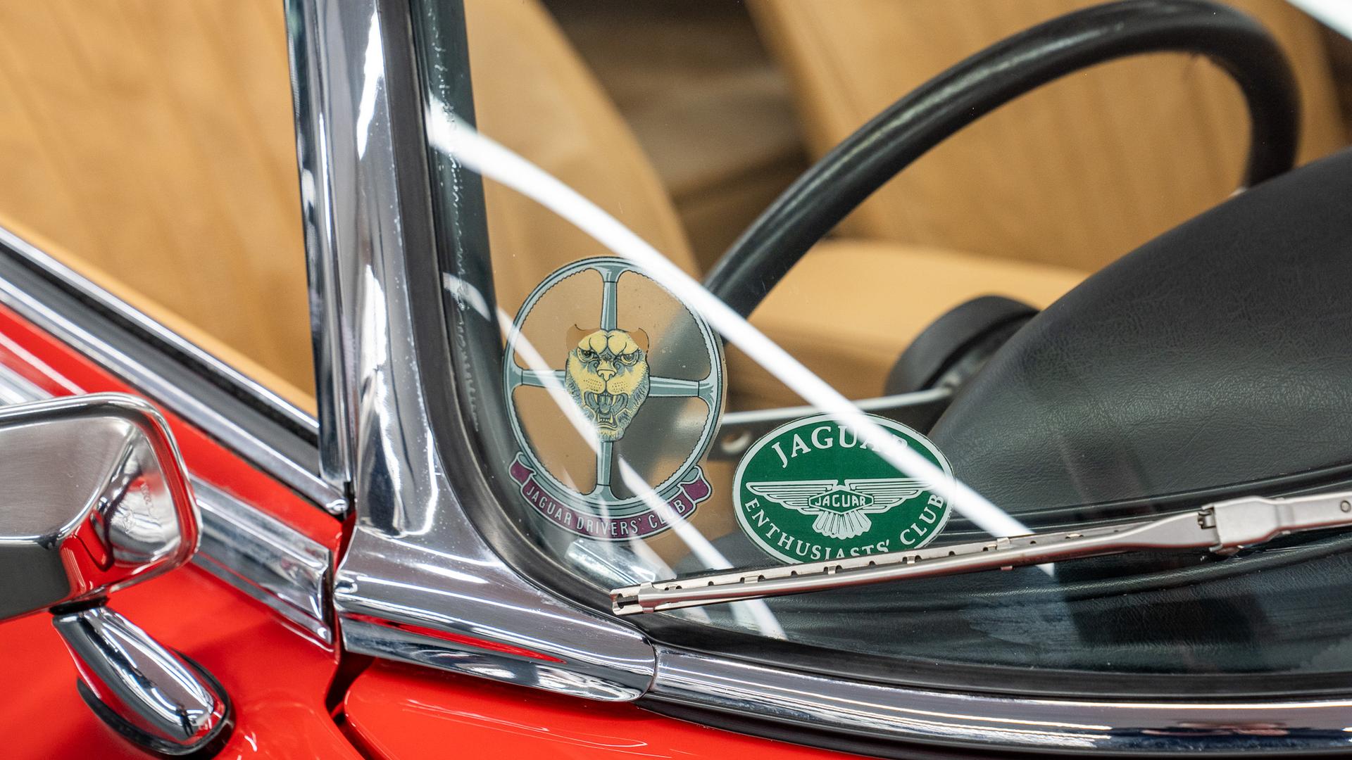 Jaguar E-Type Photo e2e18f7a-6742-4eaa-89ce-d384f99e33e6.jpg