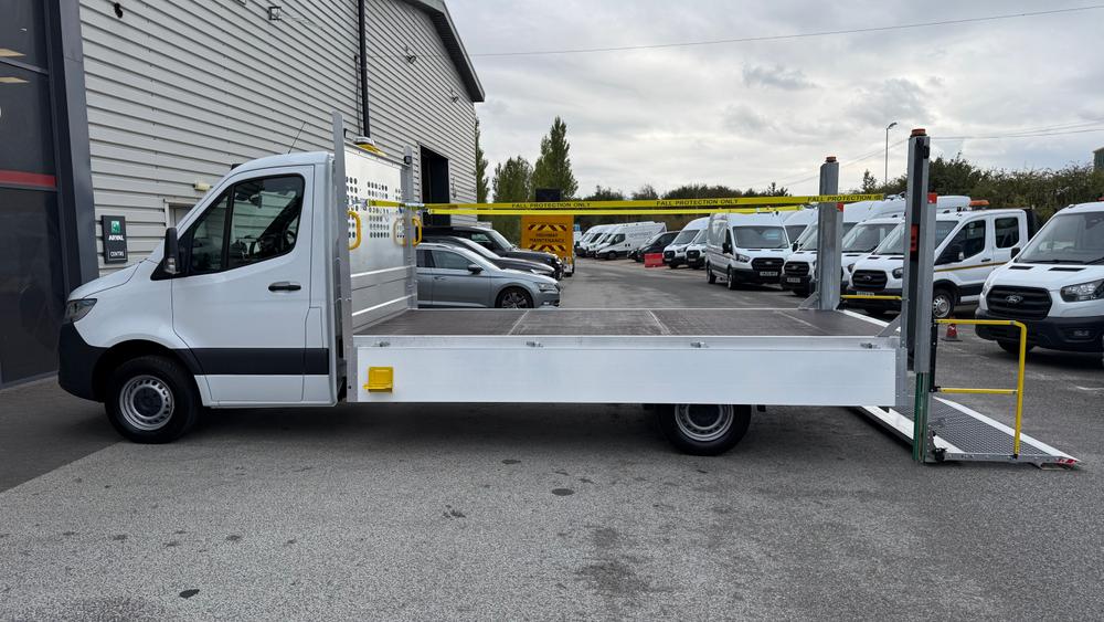 Mercedes-Benz Sprinter Photo e2ebcf3a-b14a-4a9a-a845-a86b4a2431cb.jpeg