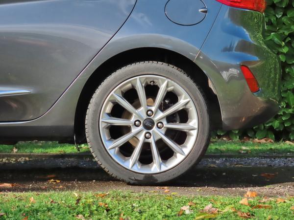 Used Ford Fiesta BJ18LWE 8