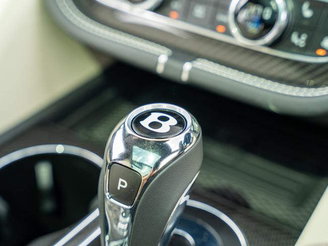 BENTLEY Bentayga Photo 17
