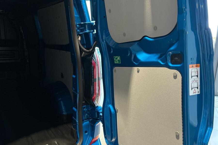 Ford TRANSIT CUSTOM Photo e3092535-46ec-4222-bc29-379efc1961a8.jpg