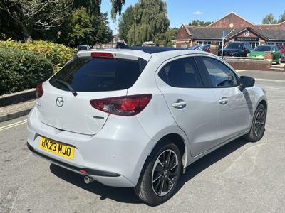 Mazda Mazda2 Photo 3