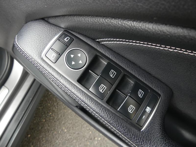 Mercedes-Benz GLA Photo e32ccb5c-a4b8-4b8a-9e0f-64b04450a35c.jpg