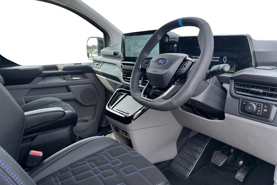 Ford TRANSIT CUSTOM Photo e3380ca9-36d5-4013-9cf9-81dc97b5bd8e.jpg