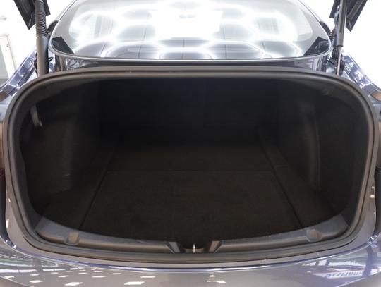 TESLA Model 3 Photo e34b3afa-da34-48d3-b82e-aba11421b4ae.jpg
