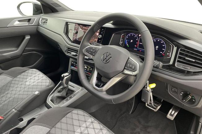 VOLKSWAGEN Taigo Photo 10