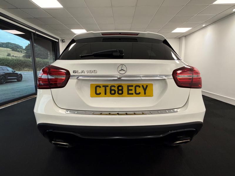 Mercedes-Benz GLA Photo e34c3d9e-586e-4d5a-bd49-5161d9358184.jpg