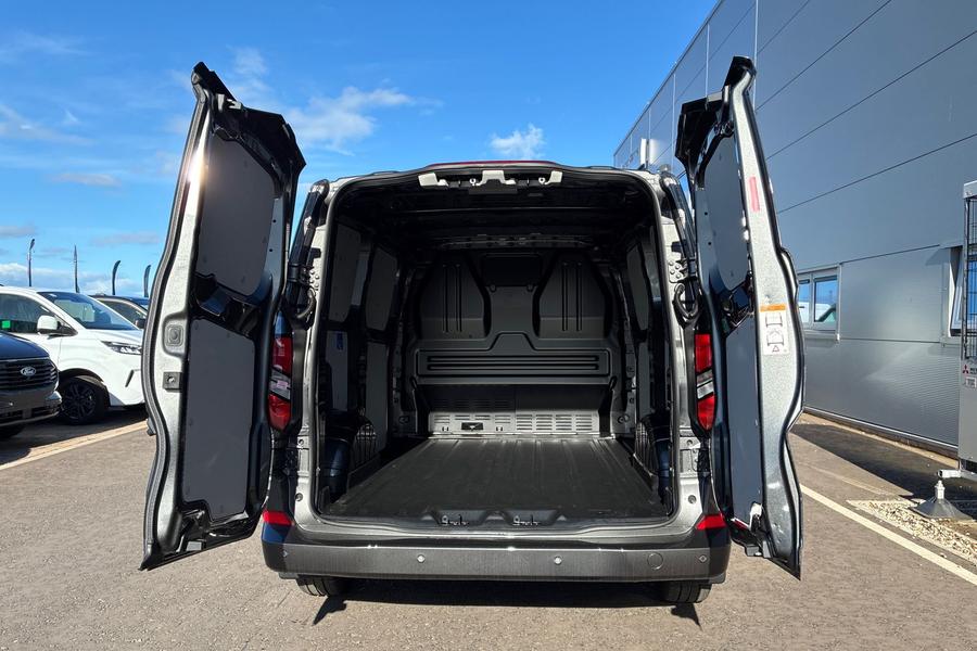 Ford TRANSIT CUSTOM Photo e36275da-125b-411e-8553-98d18c30f5c9.jpg