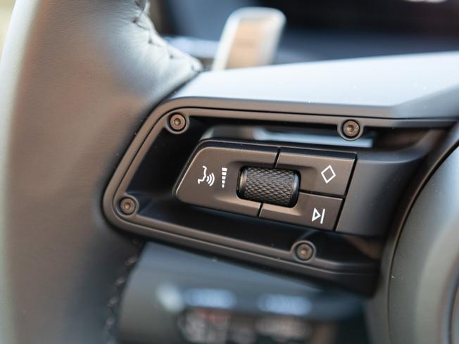 PORSCHE Panamera Photo 24