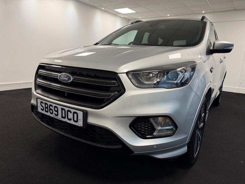 Ford Kuga Photo e36f27d8-83cc-407a-85d6-cb78029505f9.jpg