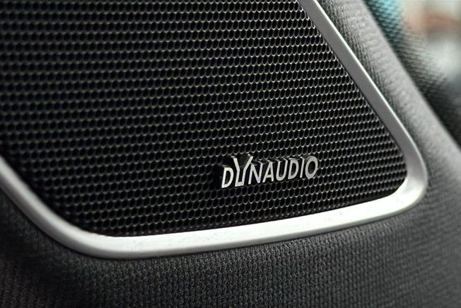 VOLKSWAGEN Touareg Photo 23