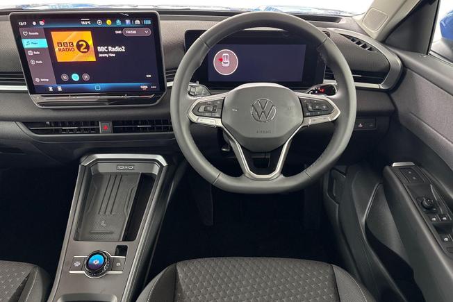 VOLKSWAGEN T-Roc Photo 11