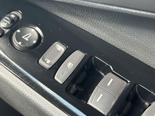 Honda HR-V Photo e383acd2-ae3c-4ca9-83d4-002f5ccfc72b.jpg