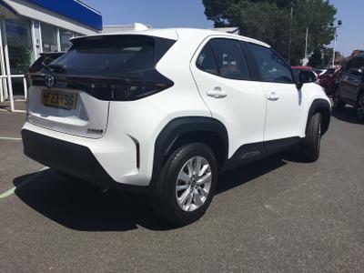 Toyota Yaris Cross Photo 2