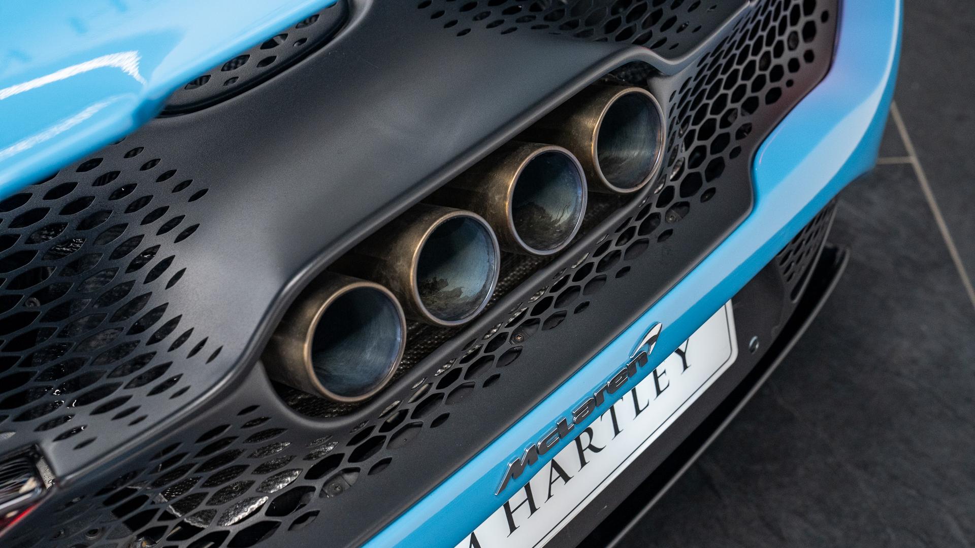 McLaren 765LT Photo e3b4403f-ceb4-48b9-a332-168525e9d36a.jpg