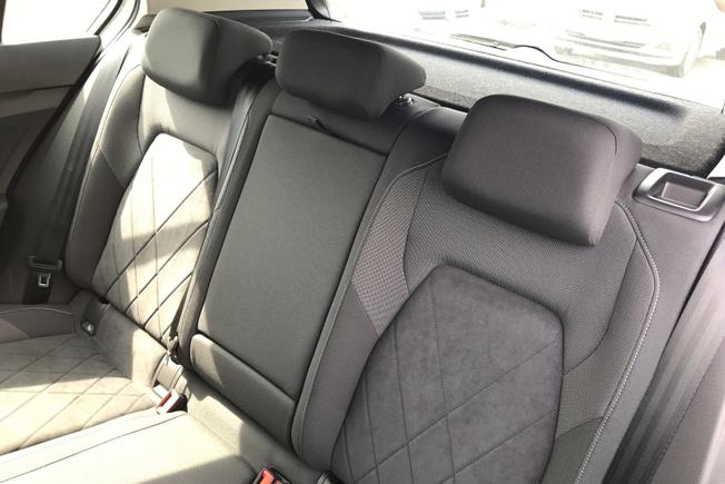 VOLKSWAGEN Golf Photo 15