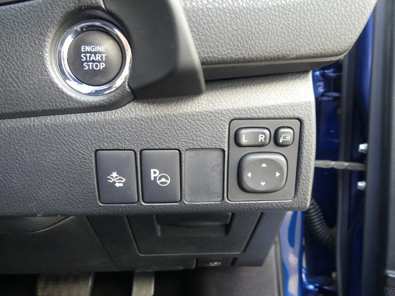 Toyota Auris Photo e3c25b6e-ae08-4cfb-a382-983924b3ddb6.jpg