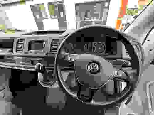 Volkswagen TRANSPORTER Photo e3c9fed8-fb07-4431-8fc2-44190e5d2d6b.jpg