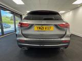 Mercedes-Benz GLA Photo 8