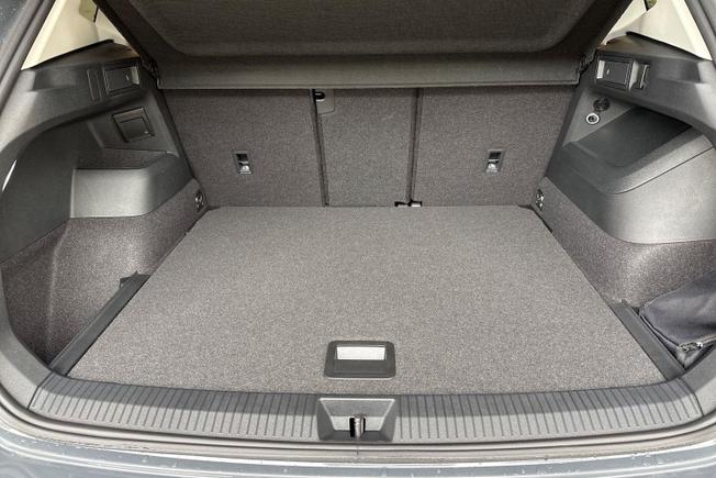 VOLKSWAGEN Tiguan Photo 9