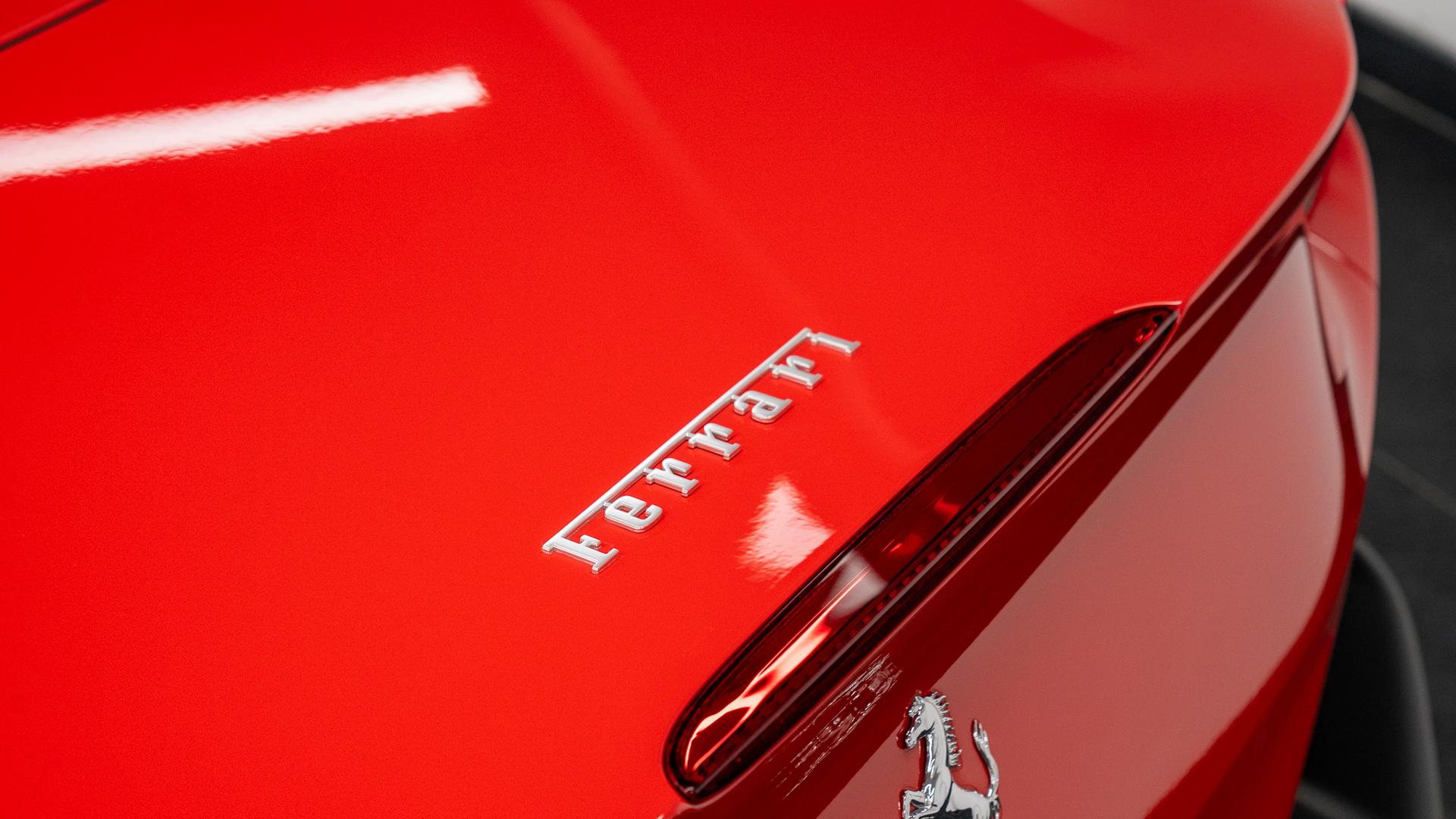 Ferrari Portofino Photo e3d75cd7-8d50-4eb5-951b-eda1bf2c78b4.jpg