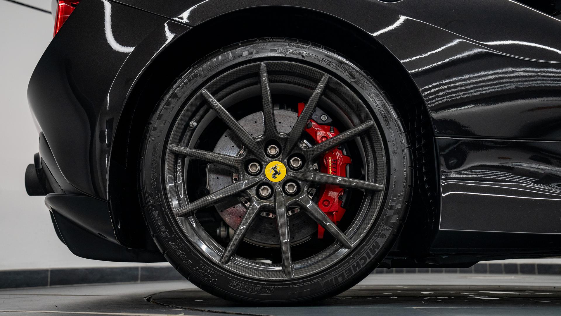 Ferrari F8 Photo e3d7bbc1-7288-42f3-8795-904fd83bd490.jpg
