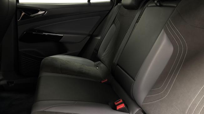 VOLKSWAGEN ID.4 Photo 7