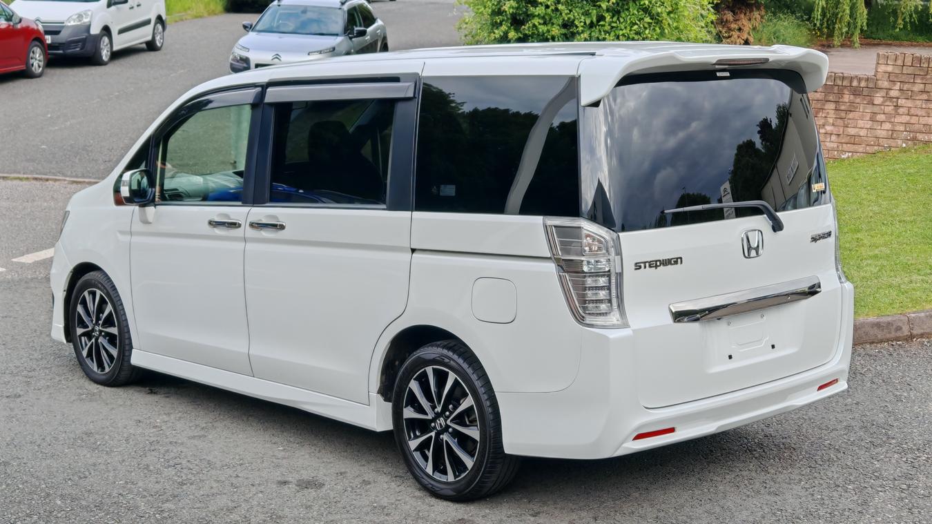Used Honda Stepwgn STEPWGN 5