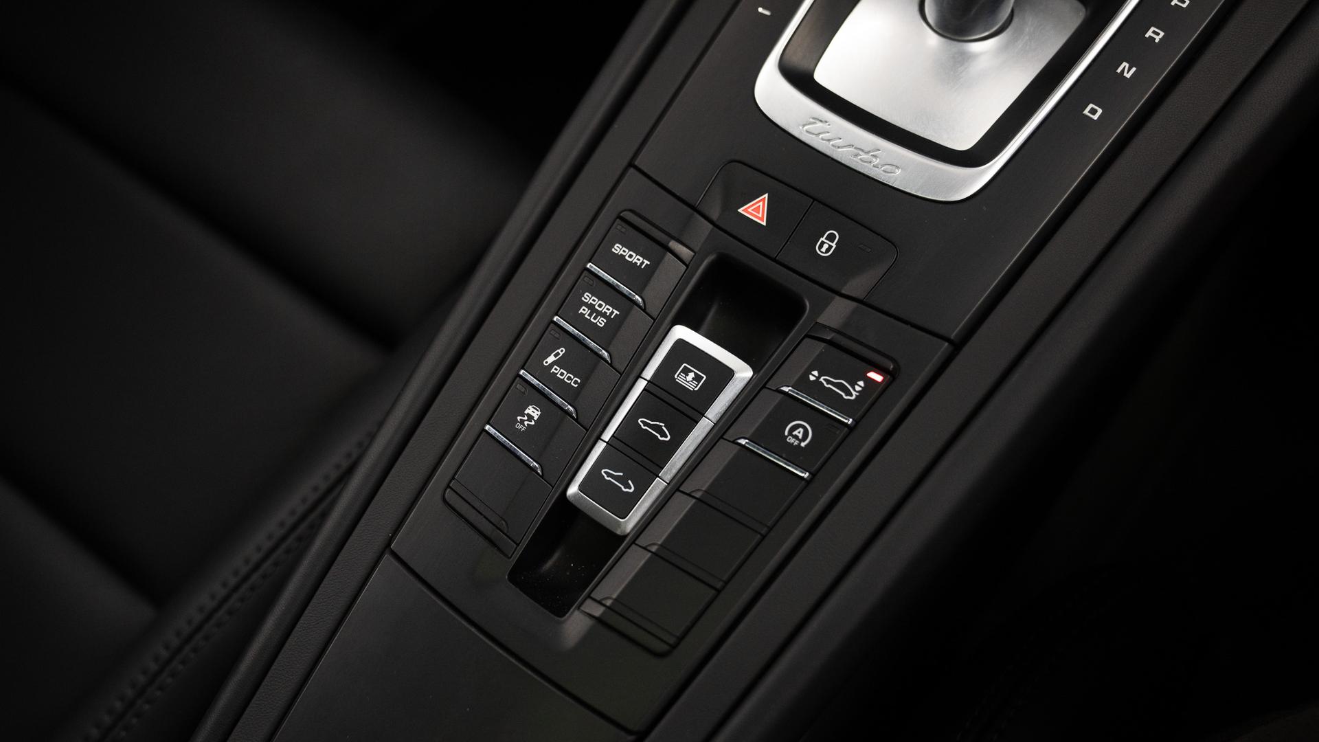 Porsche 911 Photo e3fdba58-a739-4ba6-a406-bce4131fcf96.jpg