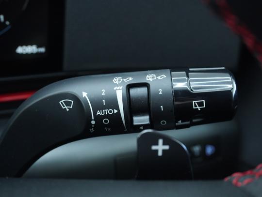 Hyundai KONA Photo e42144d9-9a4e-4f40-81ab-280e2bdaeaf2.jpg