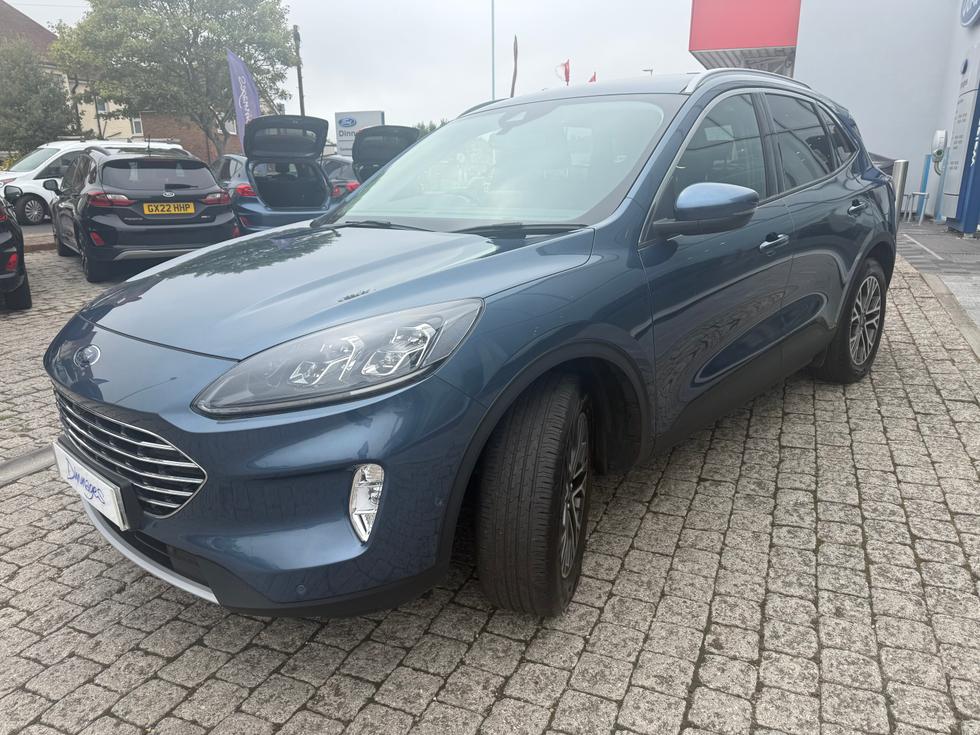 Ford Kuga Photo e4498b73-f3b9-4c69-80d7-3d5ed671e4a4.jpeg