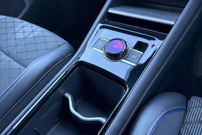 VOLKSWAGEN Tiguan Photo 23