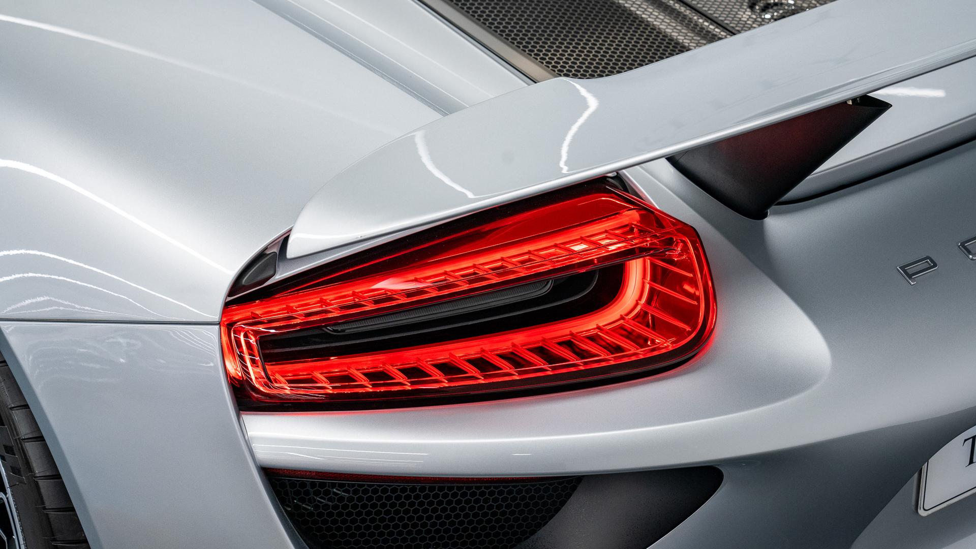 Porsche 918 Photo e4747002-03bc-4898-bac4-b2283857da5e.jpg