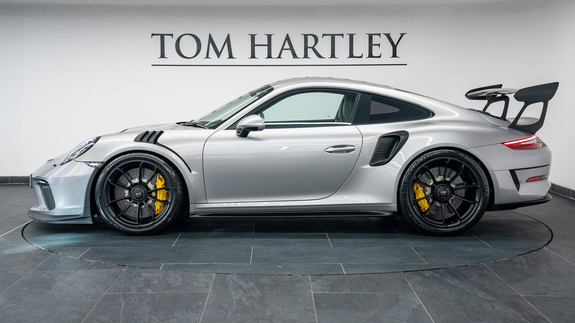 Porsche 911 Photo e477fea4-8c6d-418e-a3da-f7d23f248246.jpg