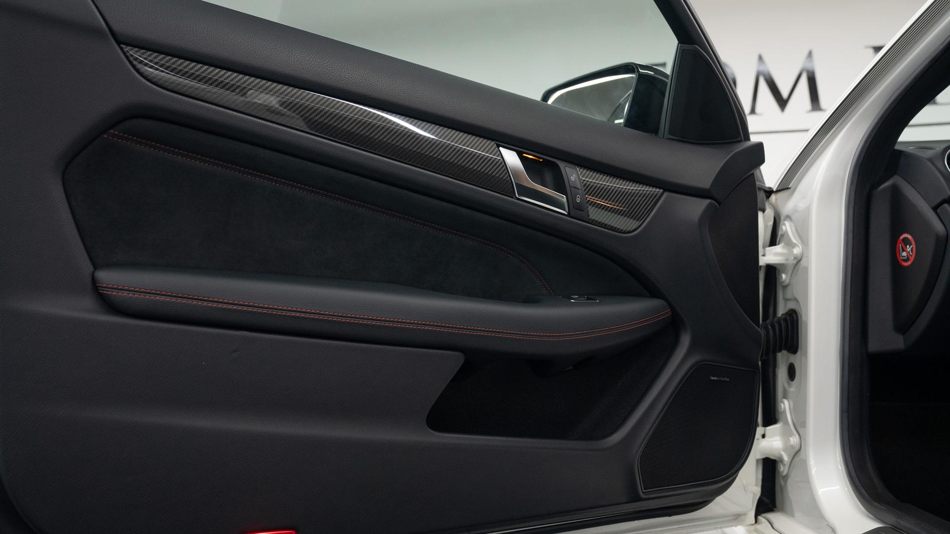 Mercedes-Benz C63 AMG Photo e4987f93-91ba-4c68-ba4f-64b083f6e35f.jpg
