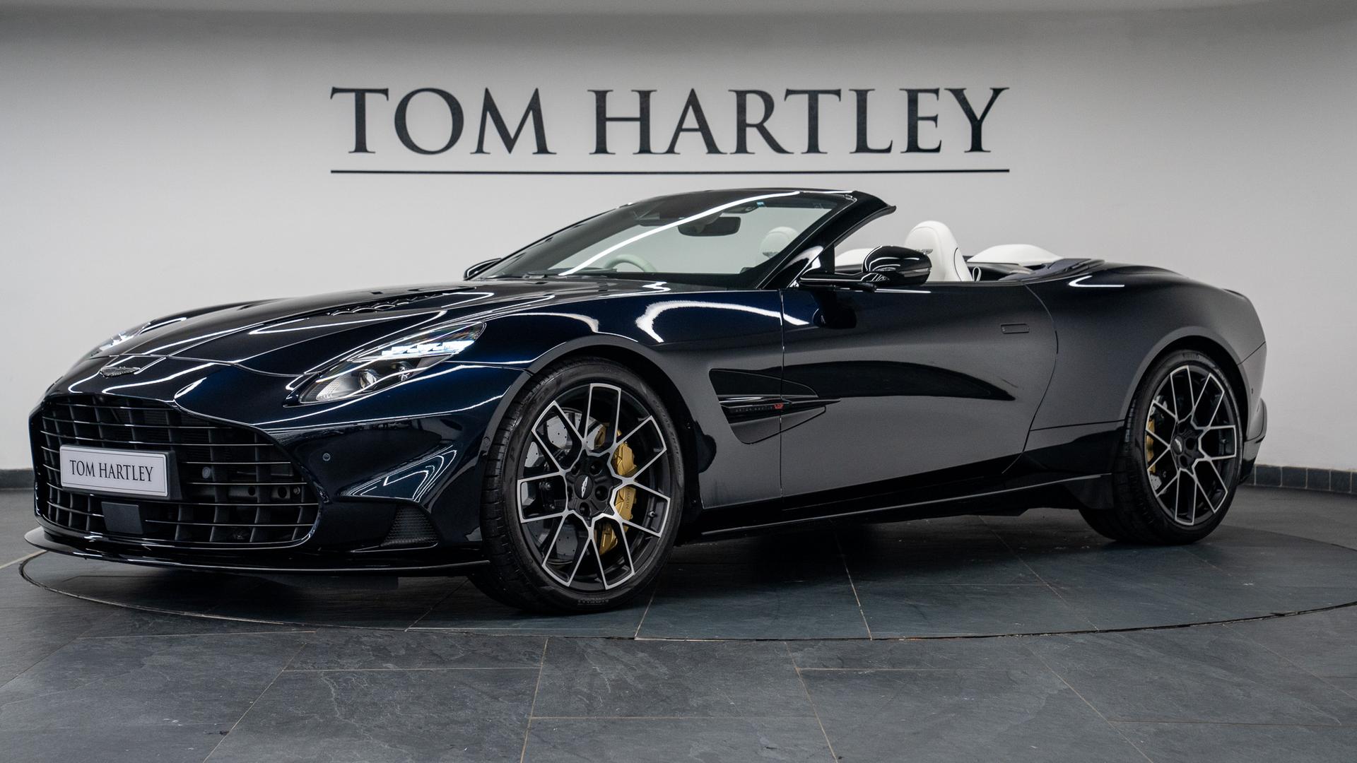 Aston Martin Vanquish Photo e49c623b-81d9-4def-bb3c-7ac1198e2251.jpg