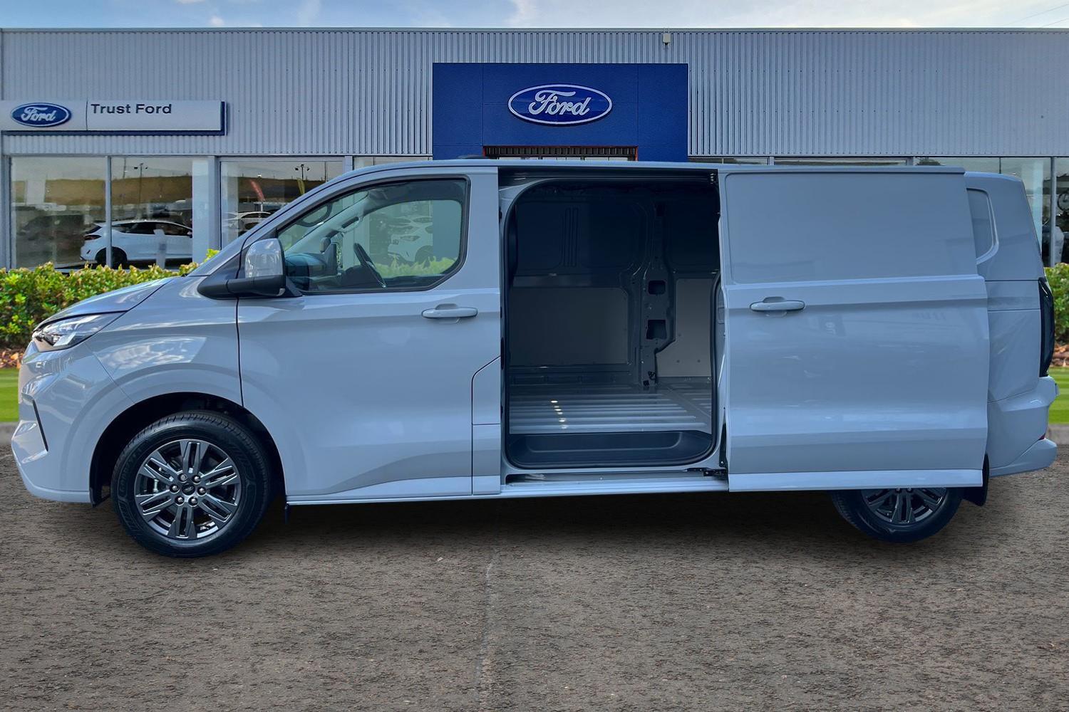 Ford TRANSIT CUSTOM Photo 5
