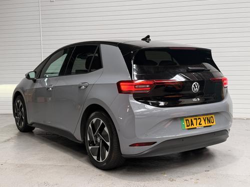 Volkswagen ID.3 Photo e4a6b8c7-15d1-4ec4-9503-ba25e97d70dd.jpeg