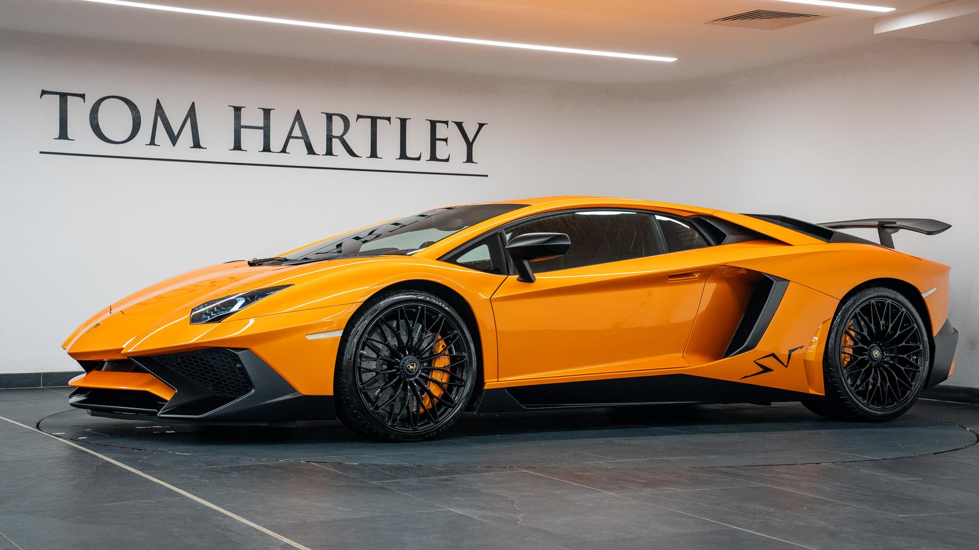 LAMBORGHINI Aventador Photo e4ace471-9d79-49a8-8351-7a5e3cc27137.jpg