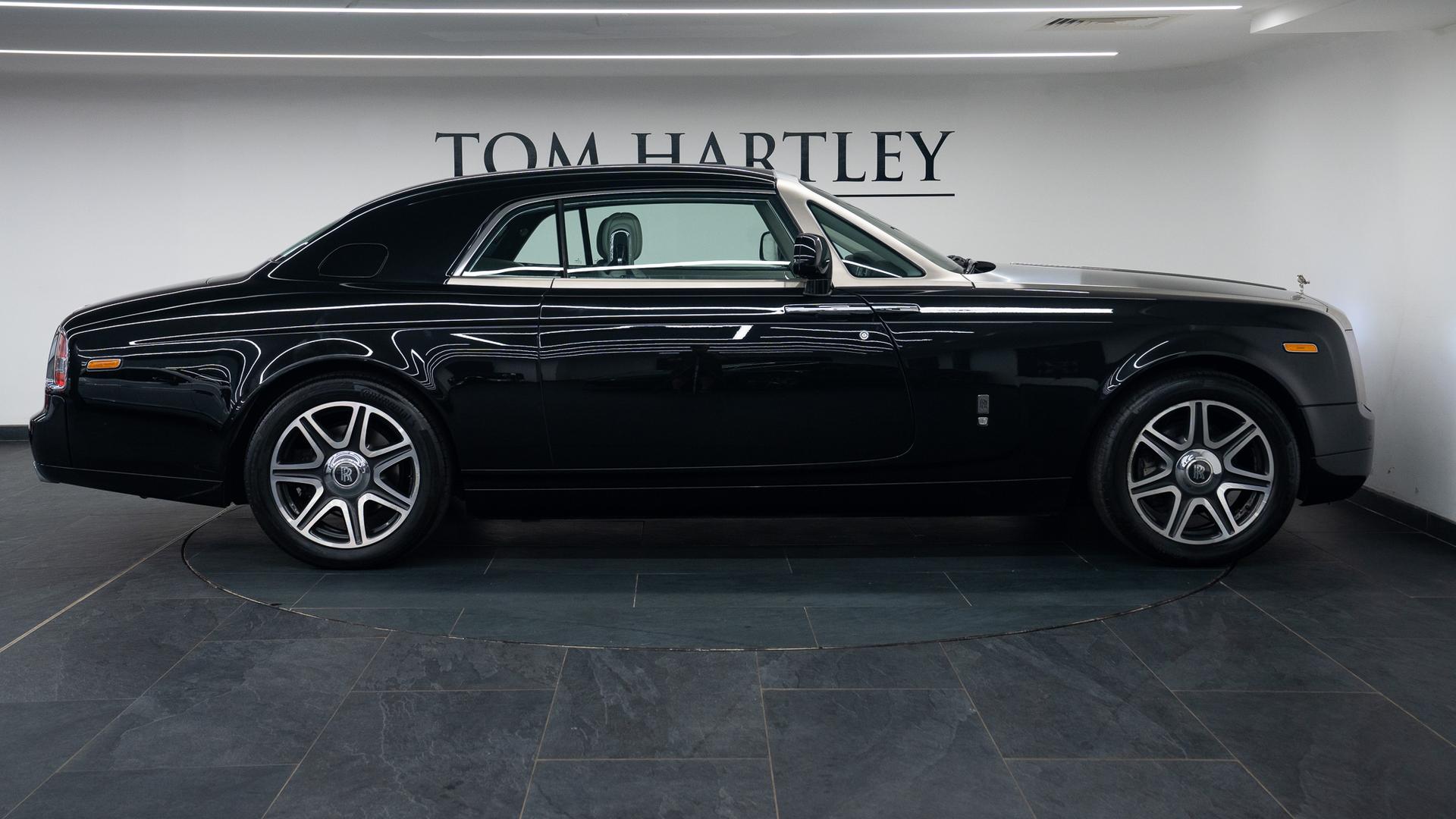 Rolls-Royce Phantom Photo e4b152ae-22f6-42ca-b903-02dc8f5b2bf4.jpg