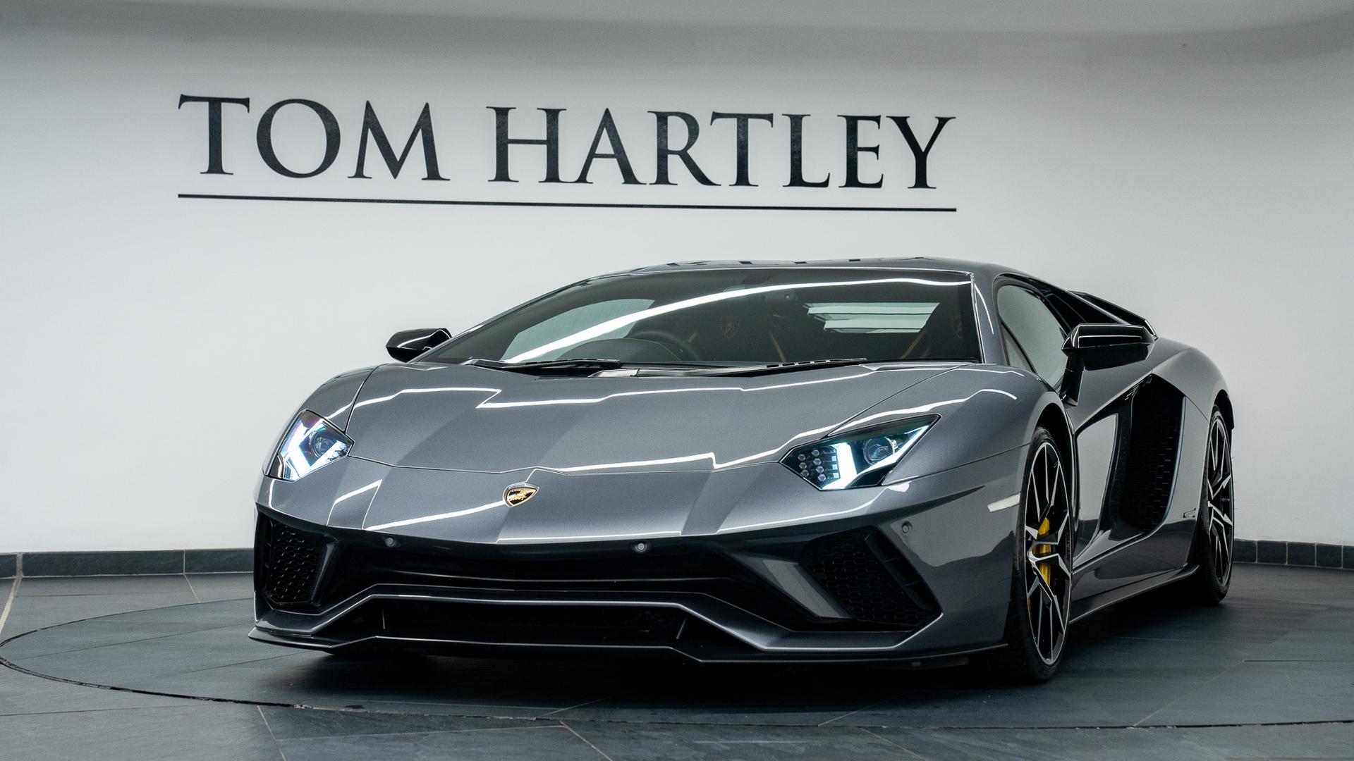 LAMBORGHINI Aventador Photo e4b24832-e1ca-42d1-9375-643a011a71cb.jpg