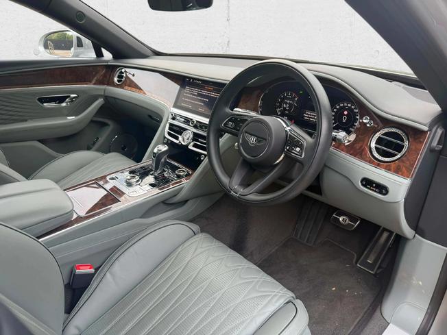 BENTLEY Flying Spur Photo 14