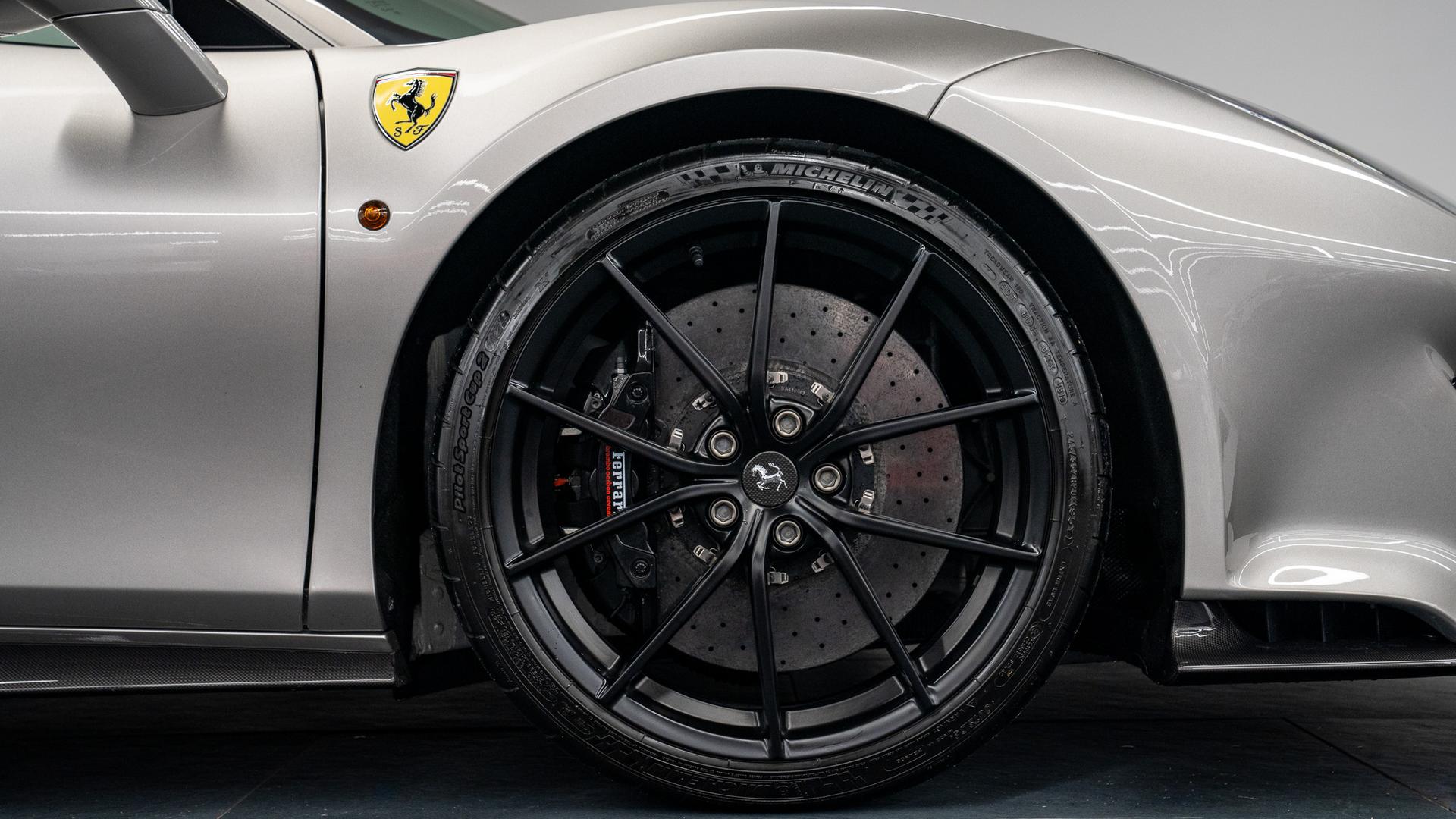 Ferrari 488 Photo e4c0eb92-6cb8-4c5a-9376-de018010b9b0.jpg