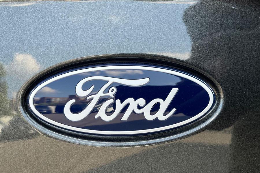 Ford TRANSIT CUSTOM Photo e4d83b19-5ecf-4daa-908a-21d3b720092e.jpg