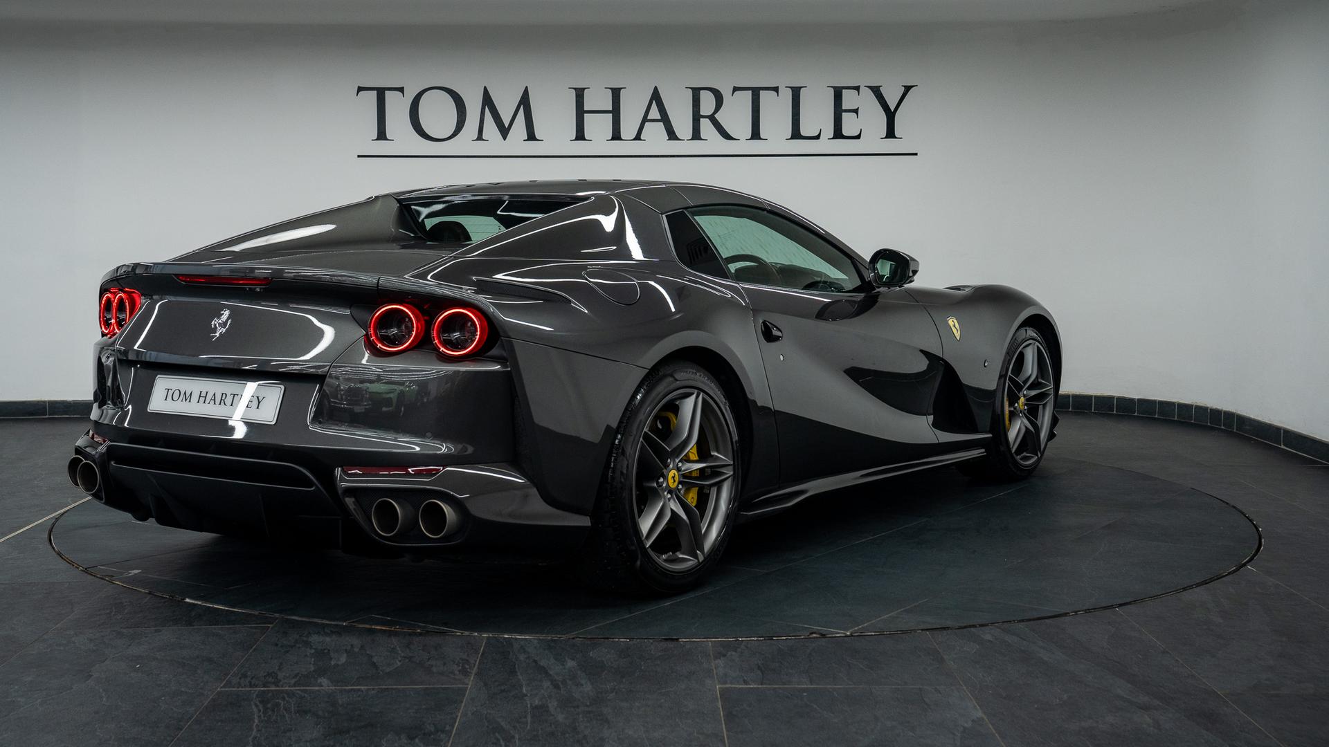 Ferrari 812 Photo e4dd75ad-3a36-47cf-a365-338160ca94b7.jpg