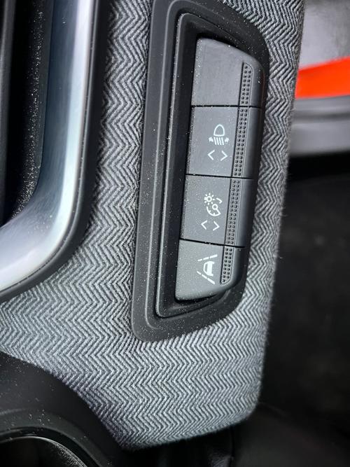 Renault CLIO Photo e4e18fca-e667-4196-a3f5-8de30e64ce52.jpeg