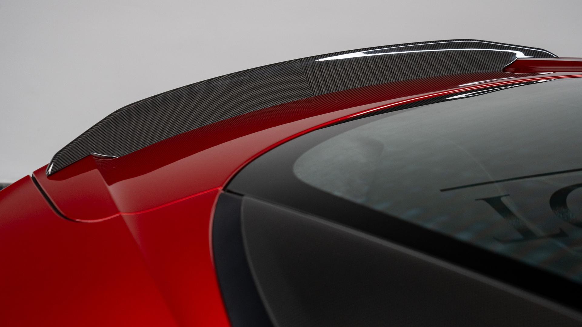 Aston Martin DBS Photo e4e3ee62-a5ff-4cc2-bb0f-16d865ddeb78.jpg