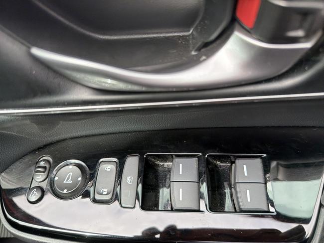 Honda CR-V Photo e4e9af9e-acf5-4965-8f9f-049df358942c.jpg