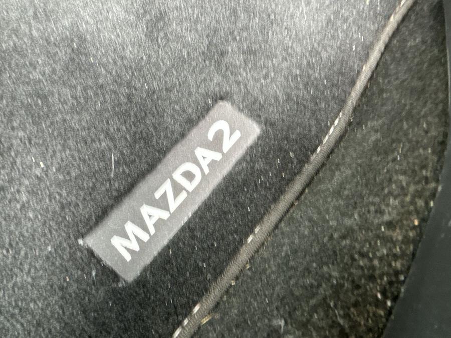 Mazda Mazda2 Photo e50b6c30-4dac-4237-8b08-7a63d230472e.jpg